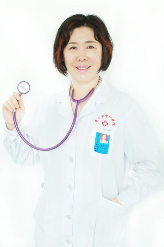 马丽娜心内一科主任,主任医师,研究生学历,从事心血管内科专业36年